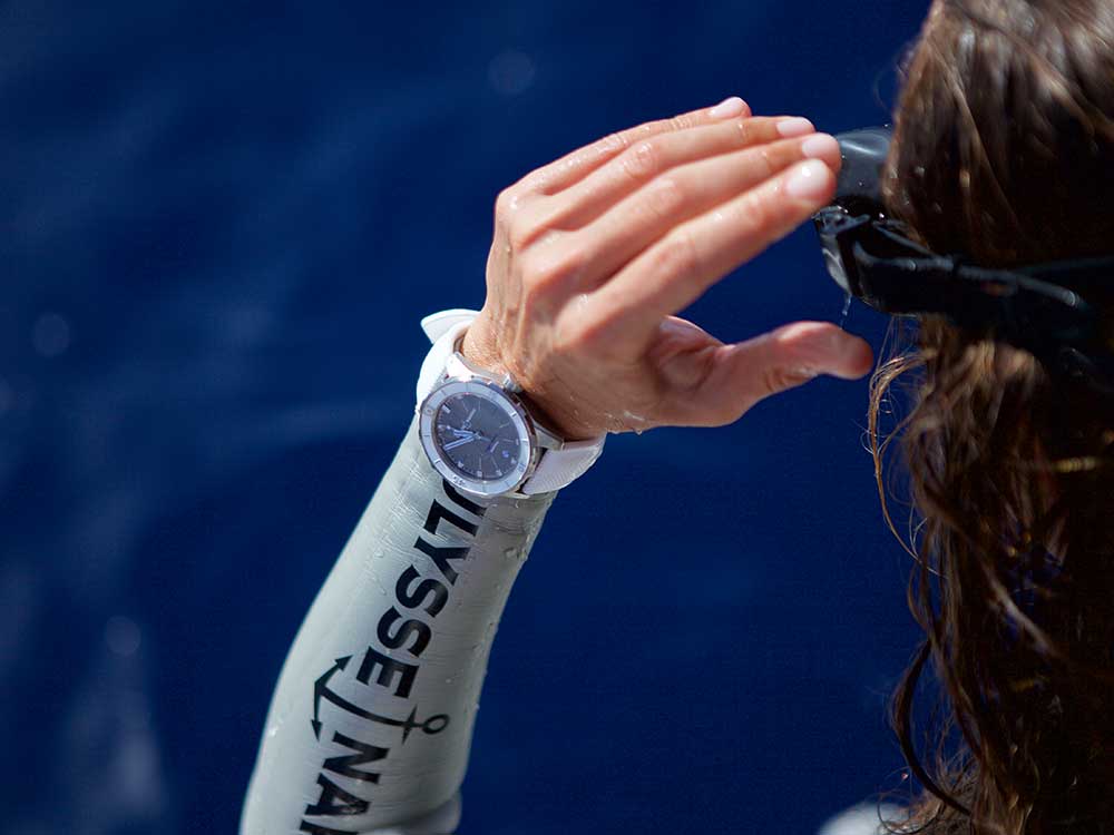 雅典潜水表系列大白鲨（Great White）女士潜水表-腕表百科